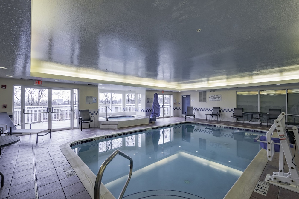 Fairfield Inn Suites Cleveland Streetsboro 2/36