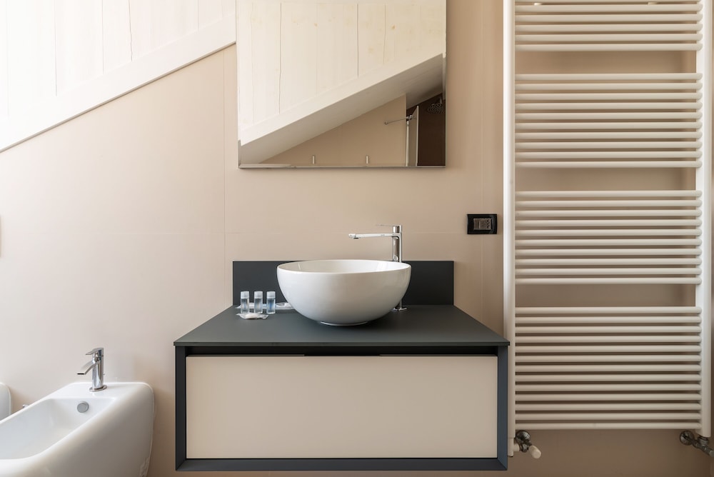 Easyhomes - Brera Luxury Suites 38/42