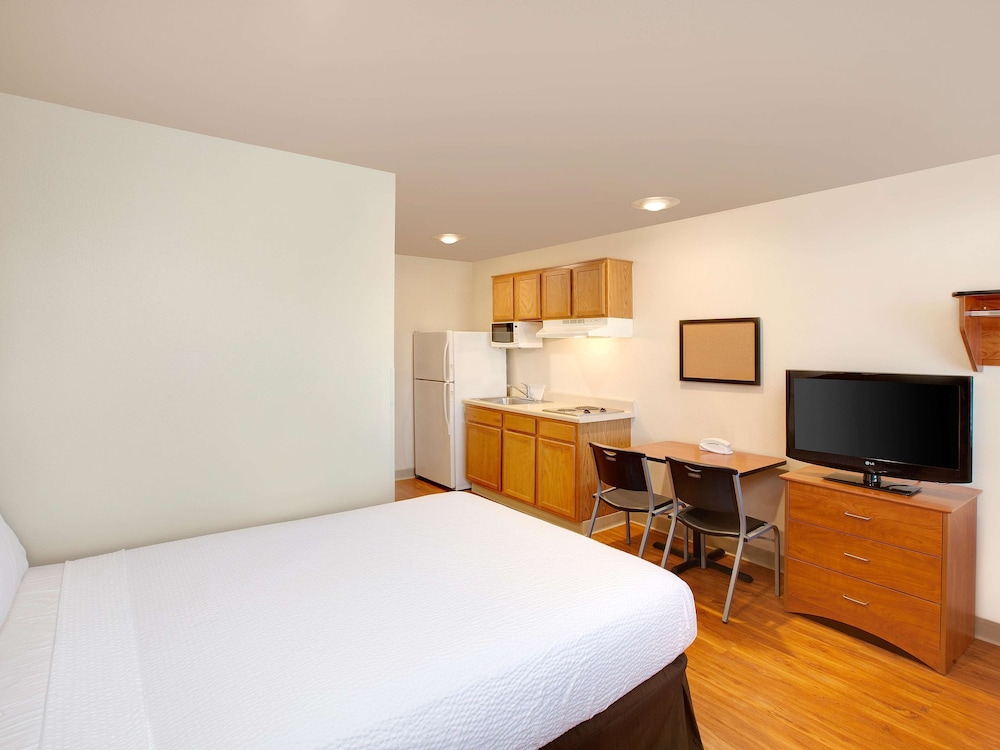 Extended Stay America - Select Suites Laredo 17/41