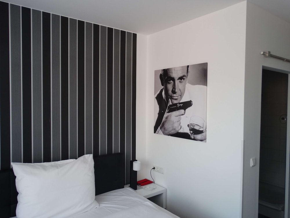 Hotel Stay 13/50