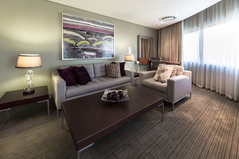 Holiday Inn Johannesburg Rosebank 48/72