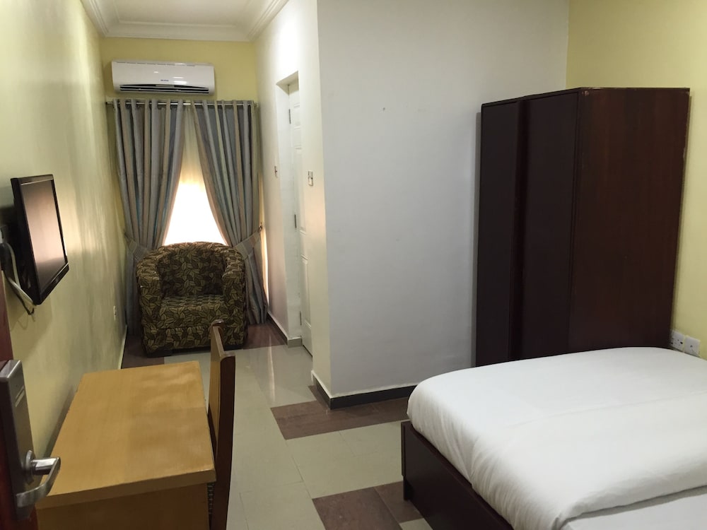 Dayspring Hotel 1 12/21