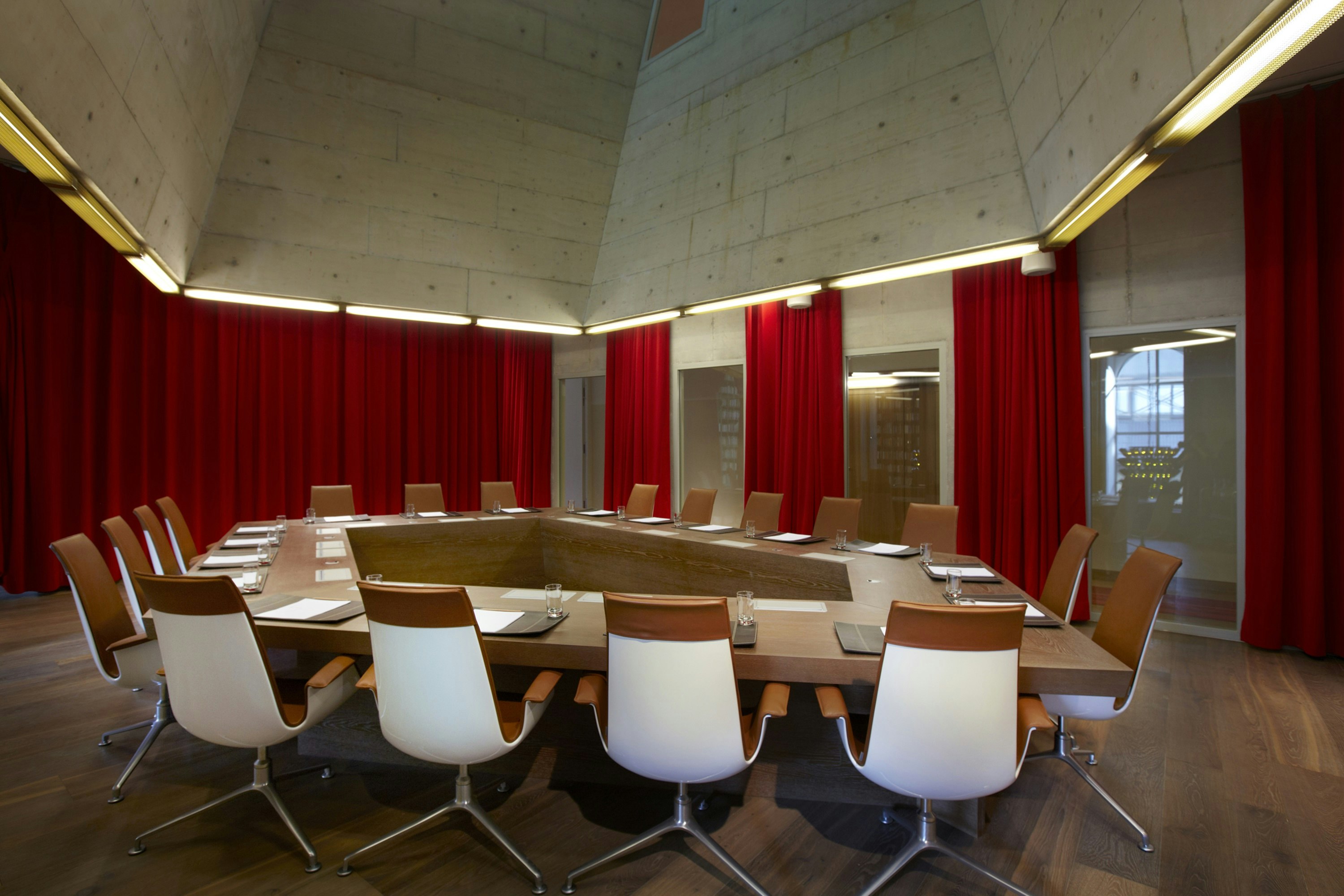 B2 Hotel Zürich 28/35