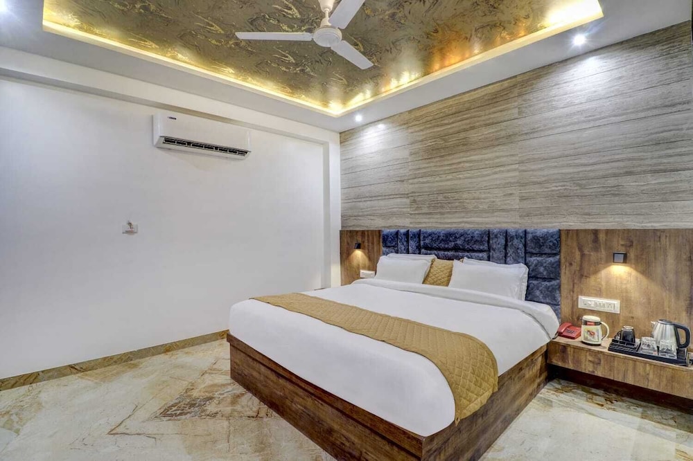 Anand Villa 22/50