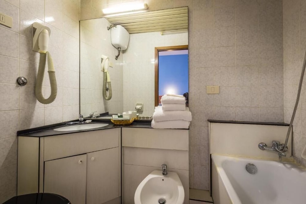 Hotel Real 31/34