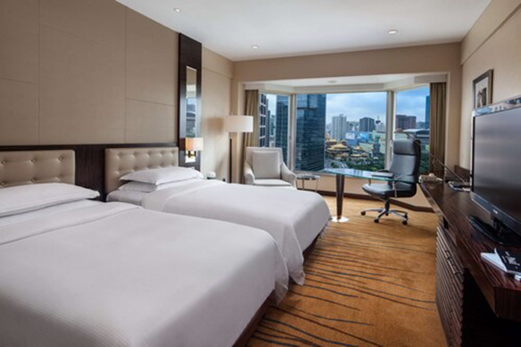 DELUXE TWIN ROOM