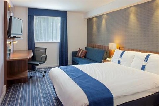 Holiday Inn Express Gatwick Crawley 11/50