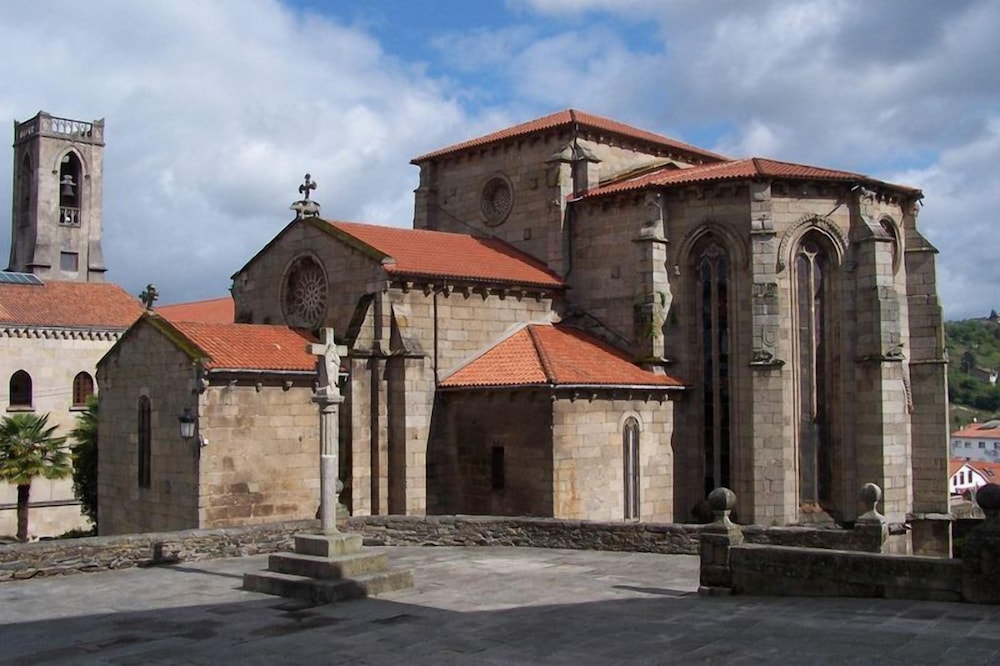 Hotel Villa de Betanzos 41/52
