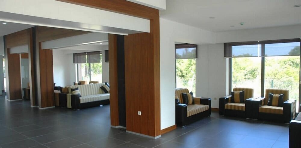 Batont Garden Resort Hotel 10/43