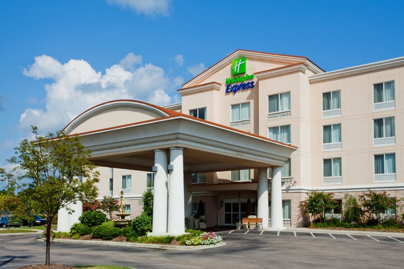 Holiday Inn Express Hotel Suites Concord 56/57