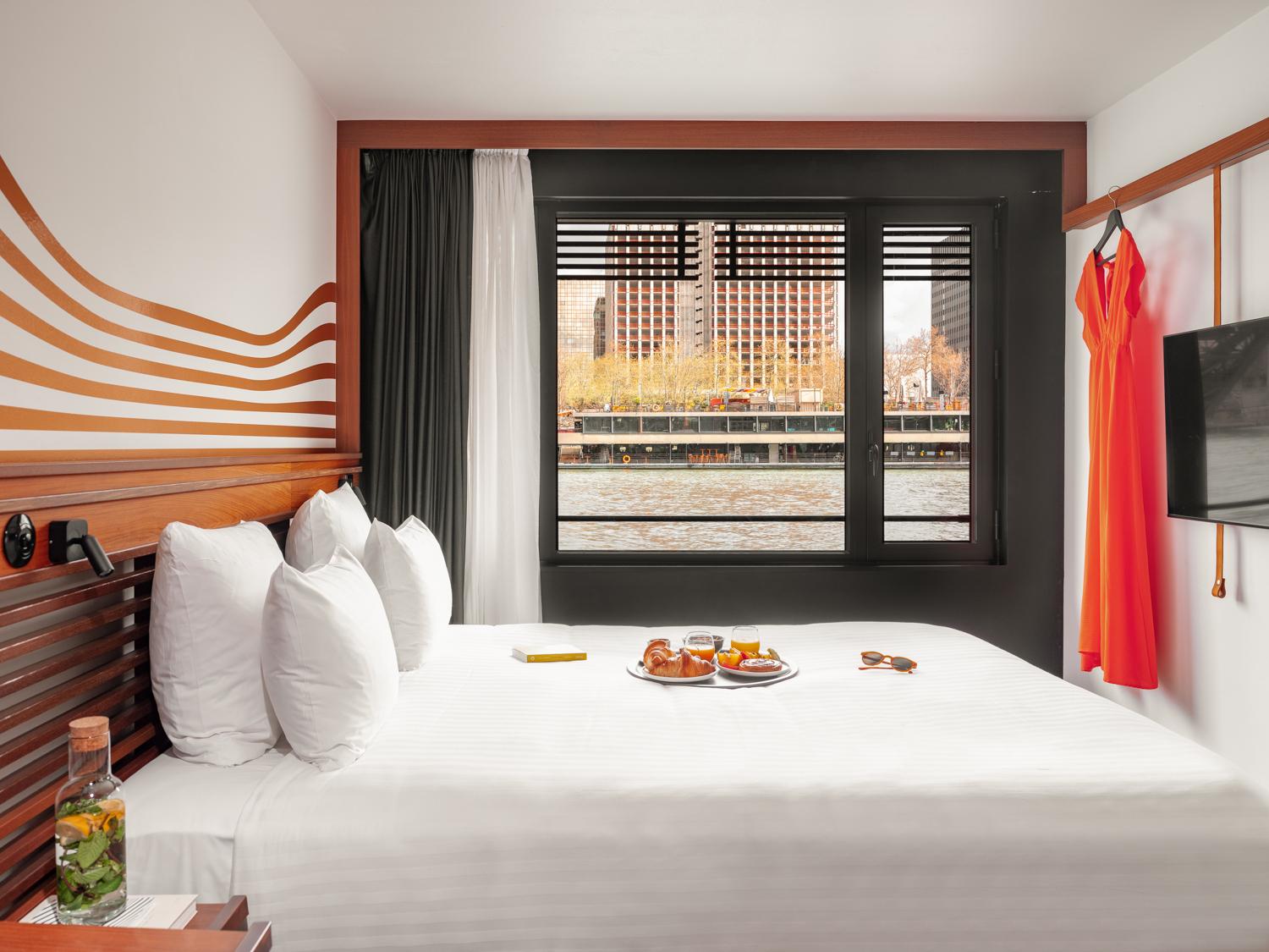 Room, Riverside