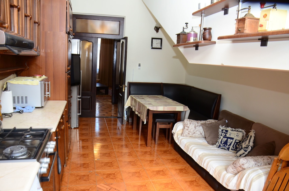 Guesthouse And Hostel Batumi Globus 18/46