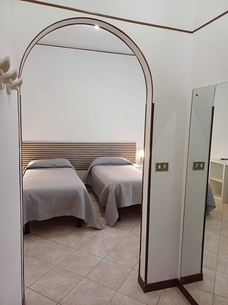 Room, Twin Beds, Hotel Citta Studi 5/10