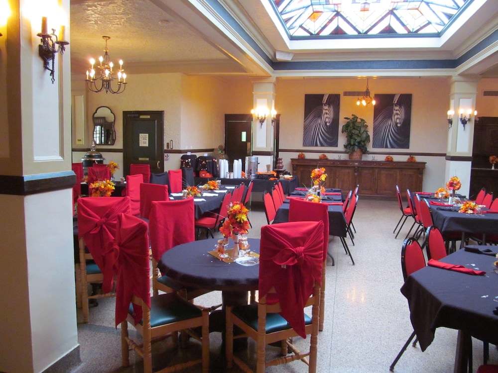 Monte Villa Inn 31/36