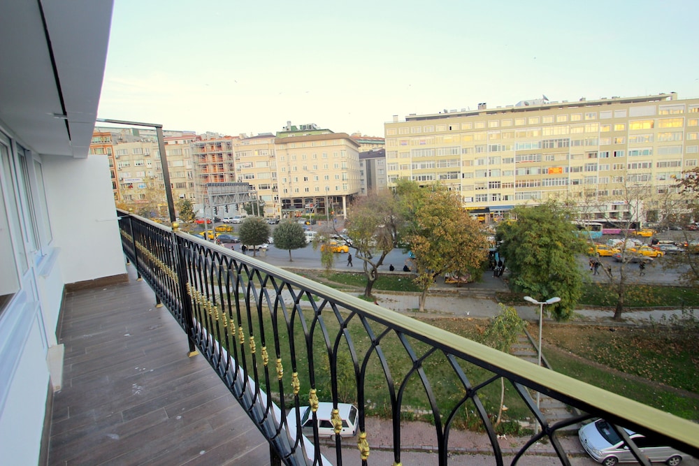 Hira Hotel 12/57