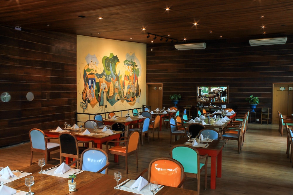 Hotel Resort & Golfe Clube dos 500 38/50