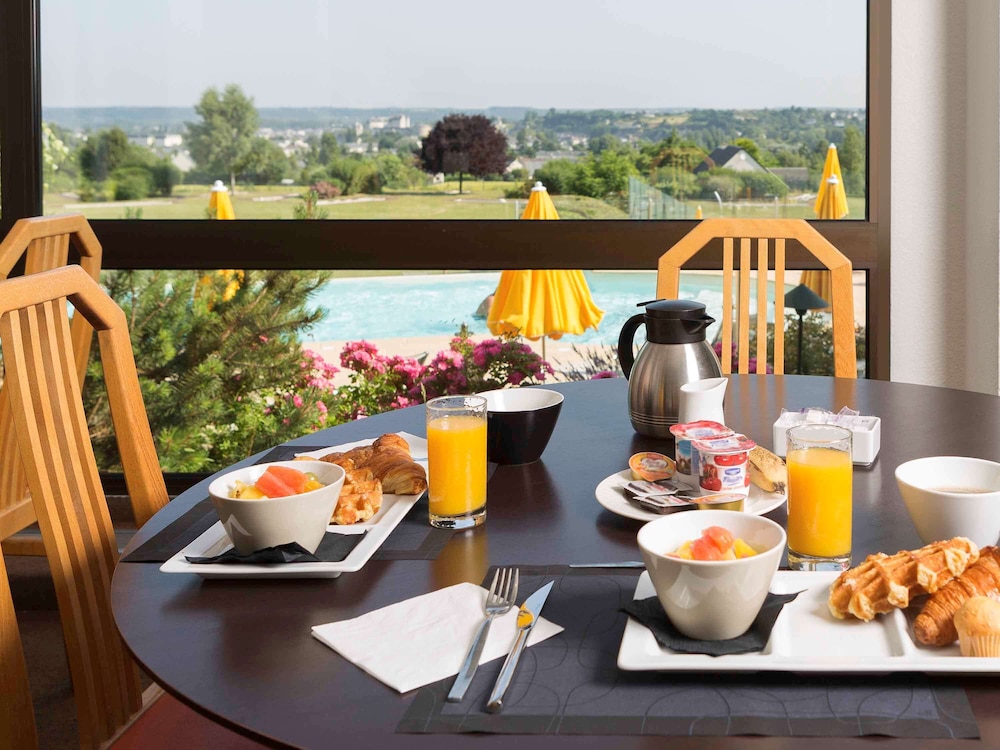 NOVOTEL AMBOISE 37/49