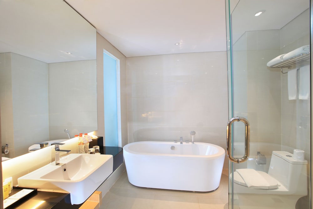 Swiss-Belinn Modern Cikande 15/58