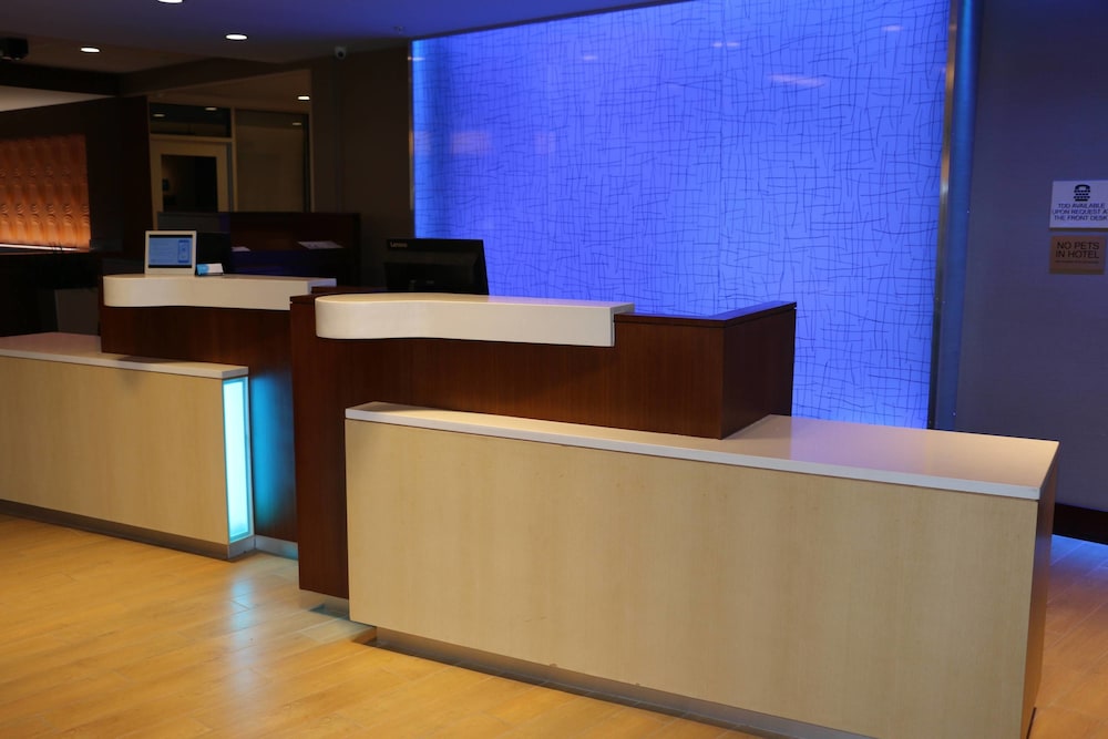 Fairfield Inn Suites By Marriott Bowling Green 6/33