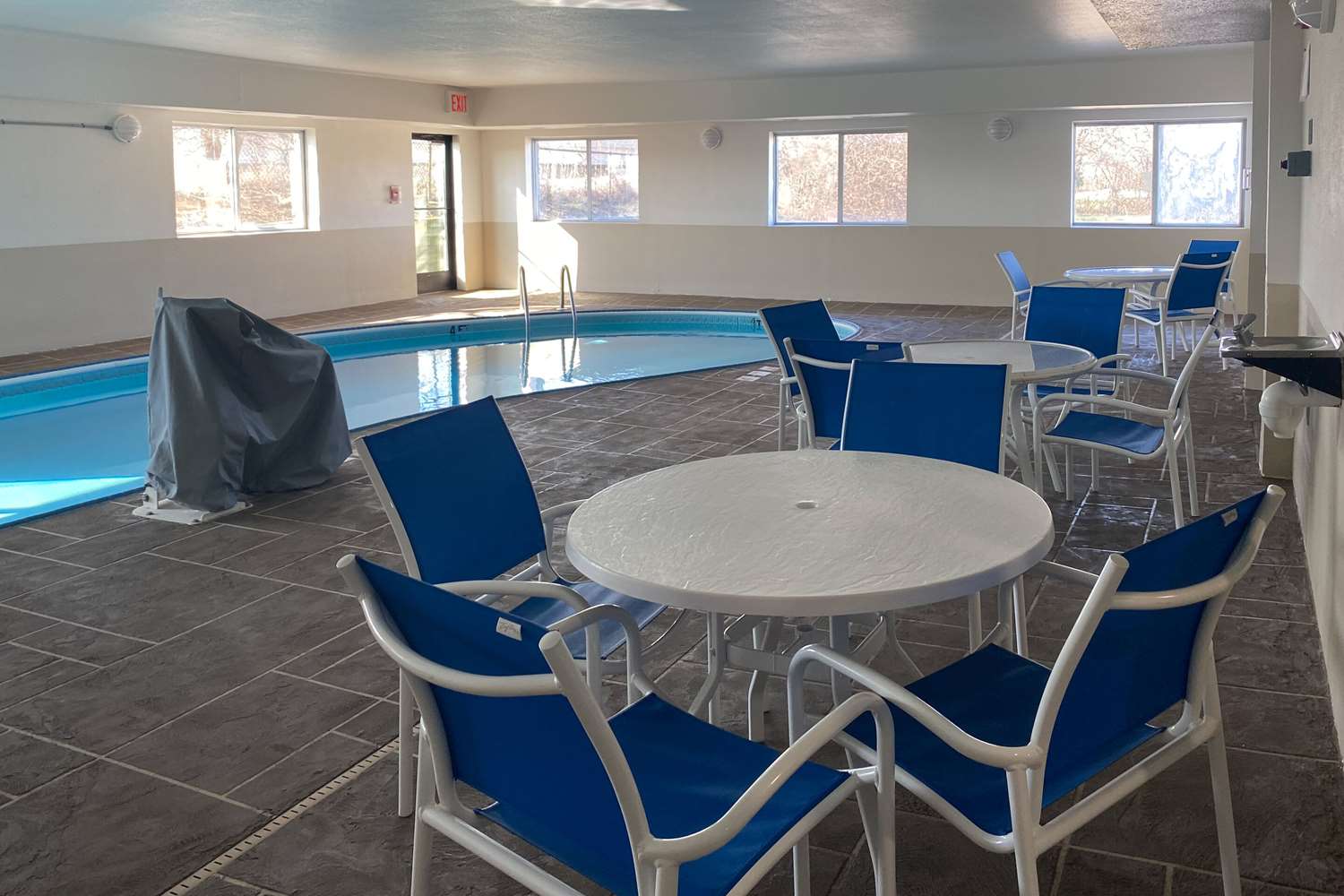 Comfort Suites Peoria I-74 32/35