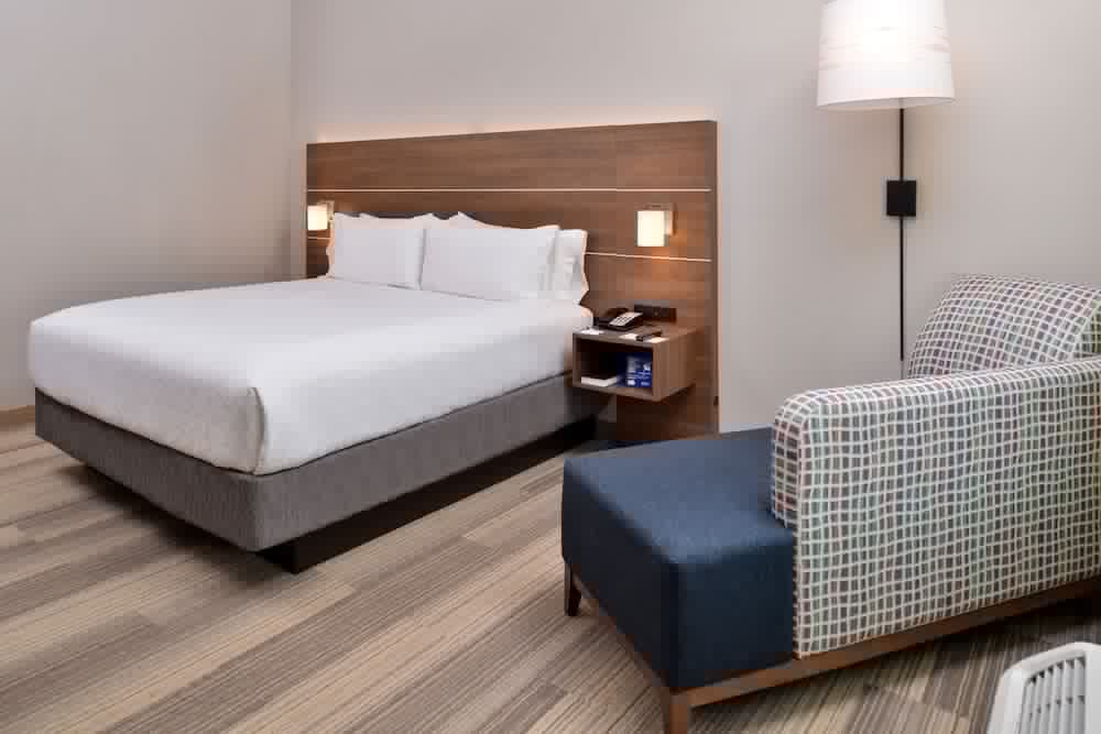 Holiday Inn Express And Suites West Melbourne 18/68