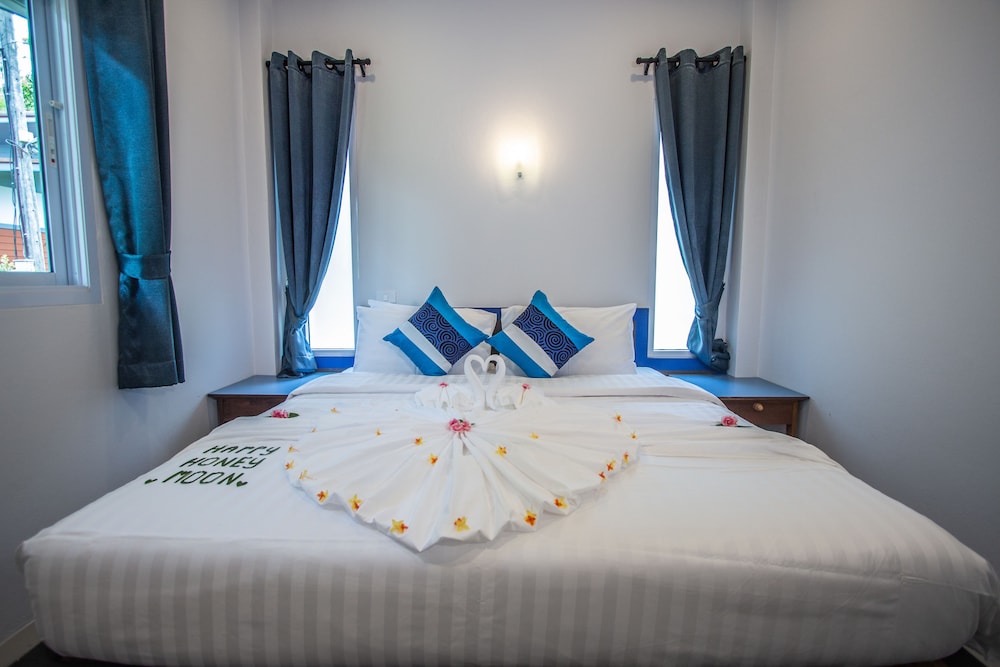 Adarin Beach Resort (ex New Lapaz Villa) 24/65