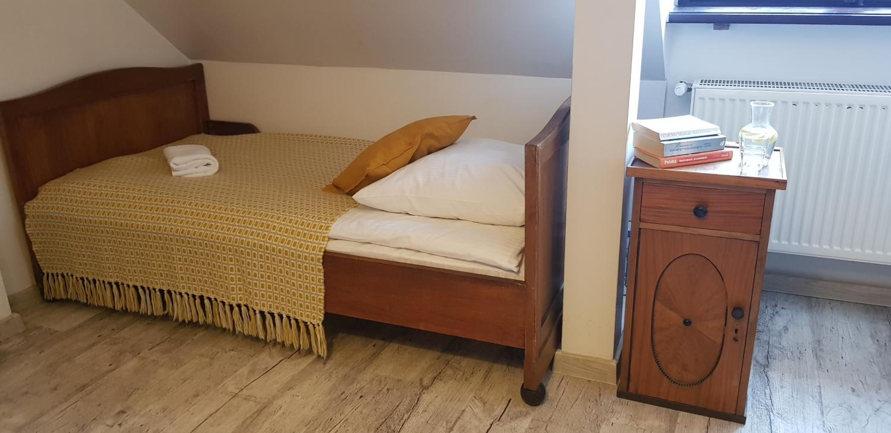 Room, Double or Twin Bed, Separate Building، Oki Doki Old Town Hostel 2/2