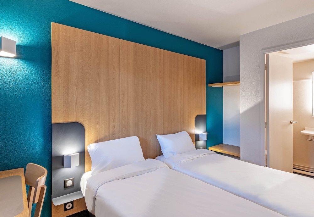 Room at B&B HOTEL Quimper Nord Douarnenez, QUIMPER