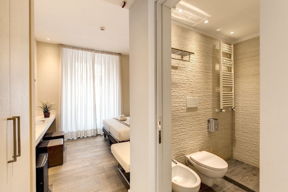 ECCE ROMA SUITES 19/47
