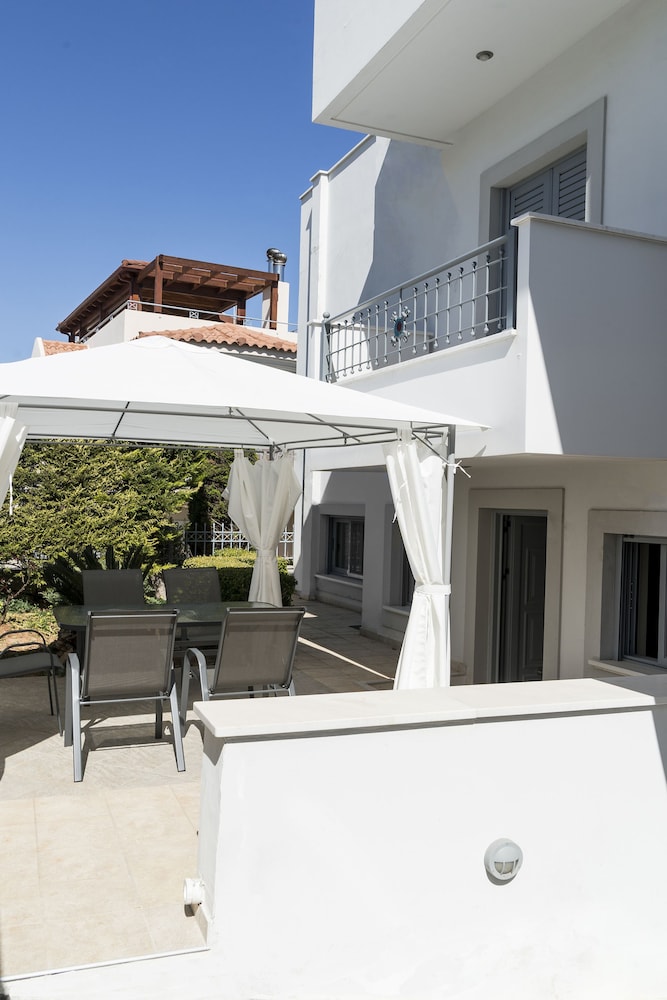 Villa D'irene 43/50