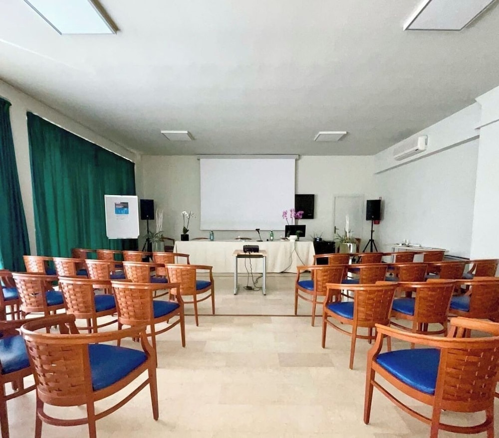 Hotel Cristallo 38/50