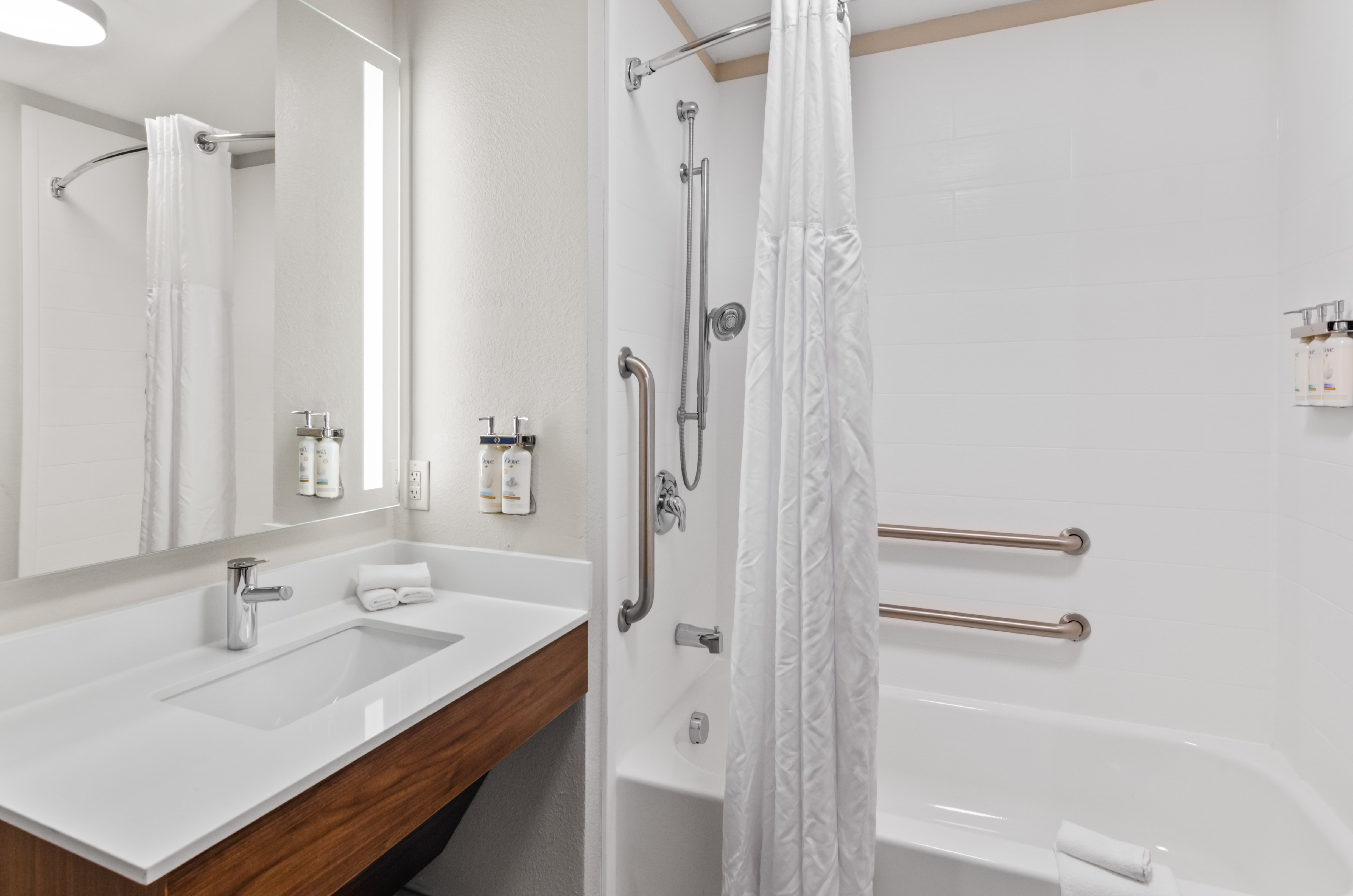 Holiday Inn Express Hotel And Suites Mount Airy 57/60
