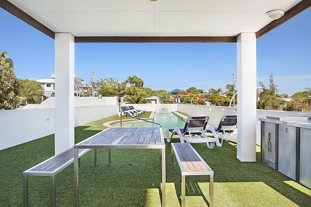 SCARBOROUGH BEACH RESORT 44/72