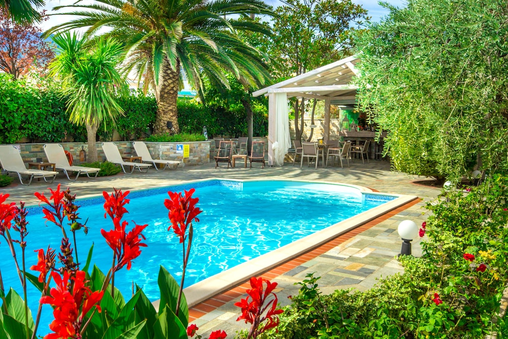 Luxury Villa Fotini 42/48