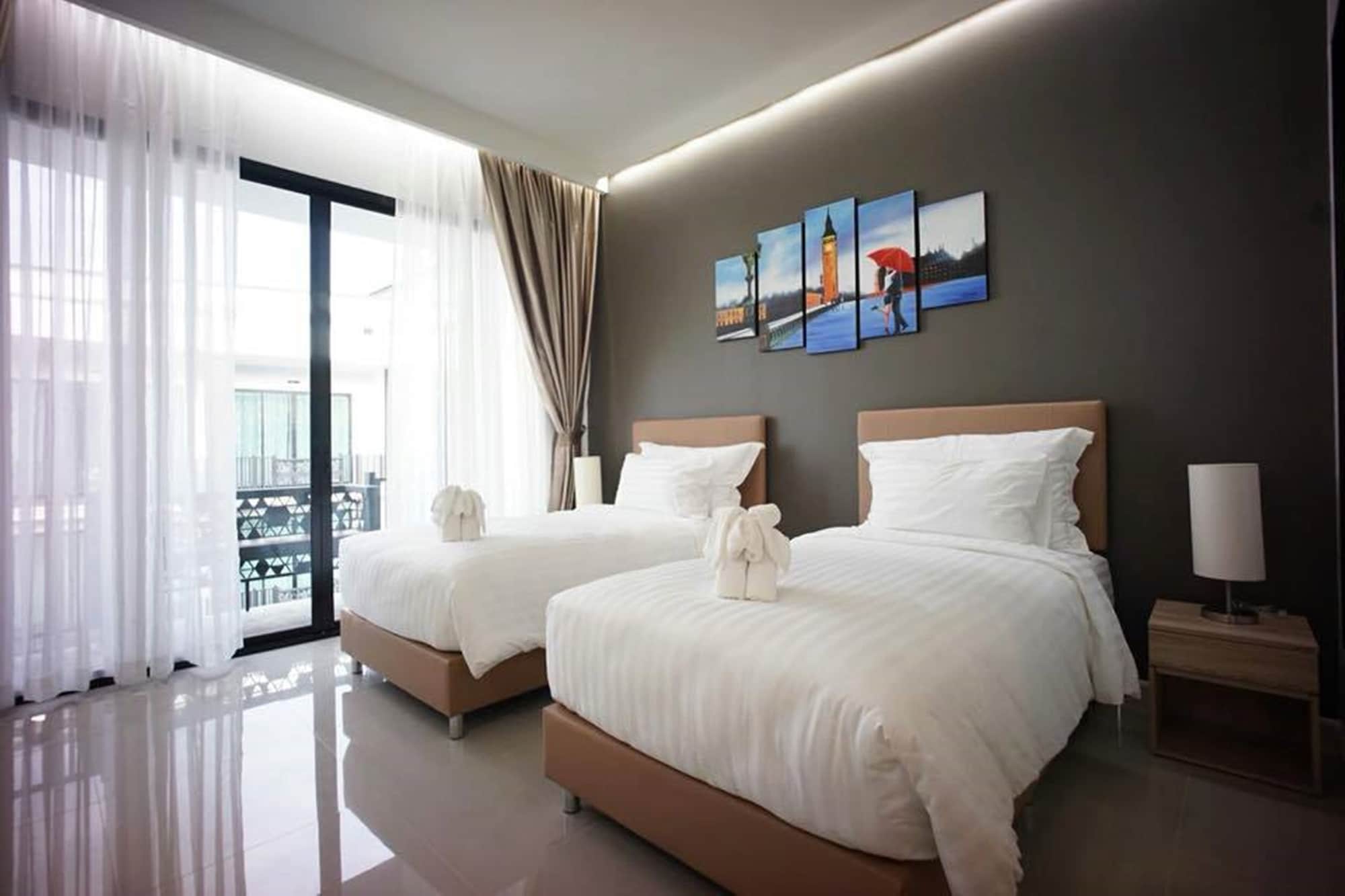 1 BEDROOM, SUPERIOR, TWIN BEDS