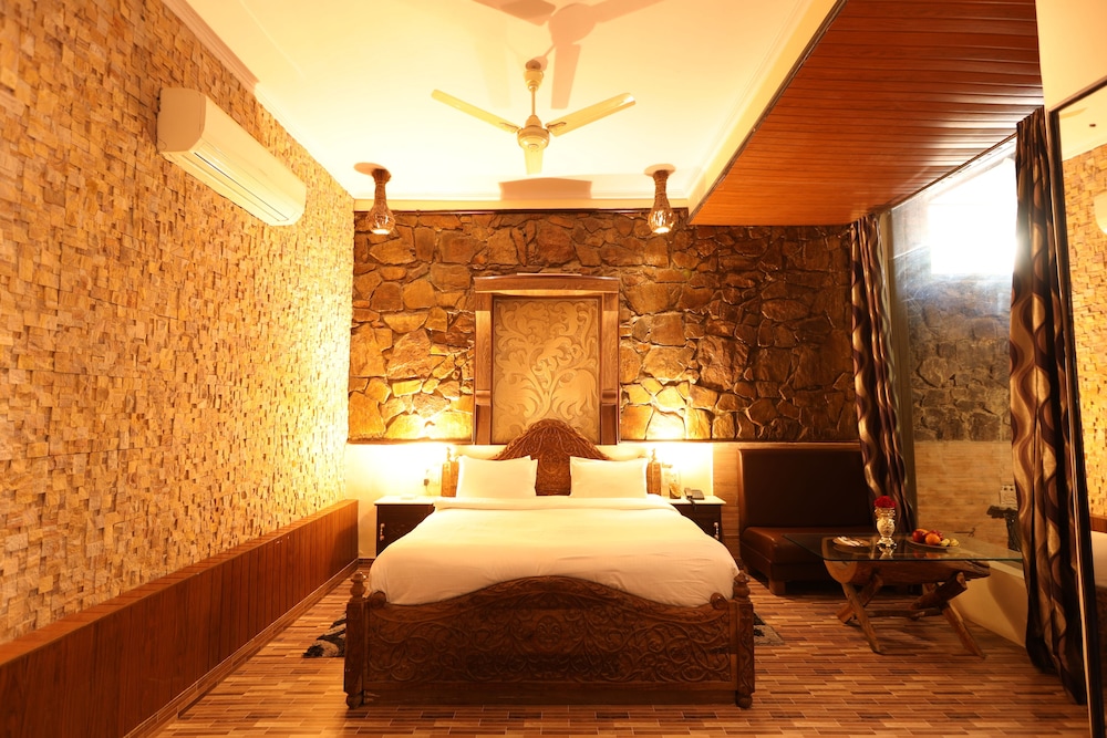 Lohagarh Fort Resort 41/91
