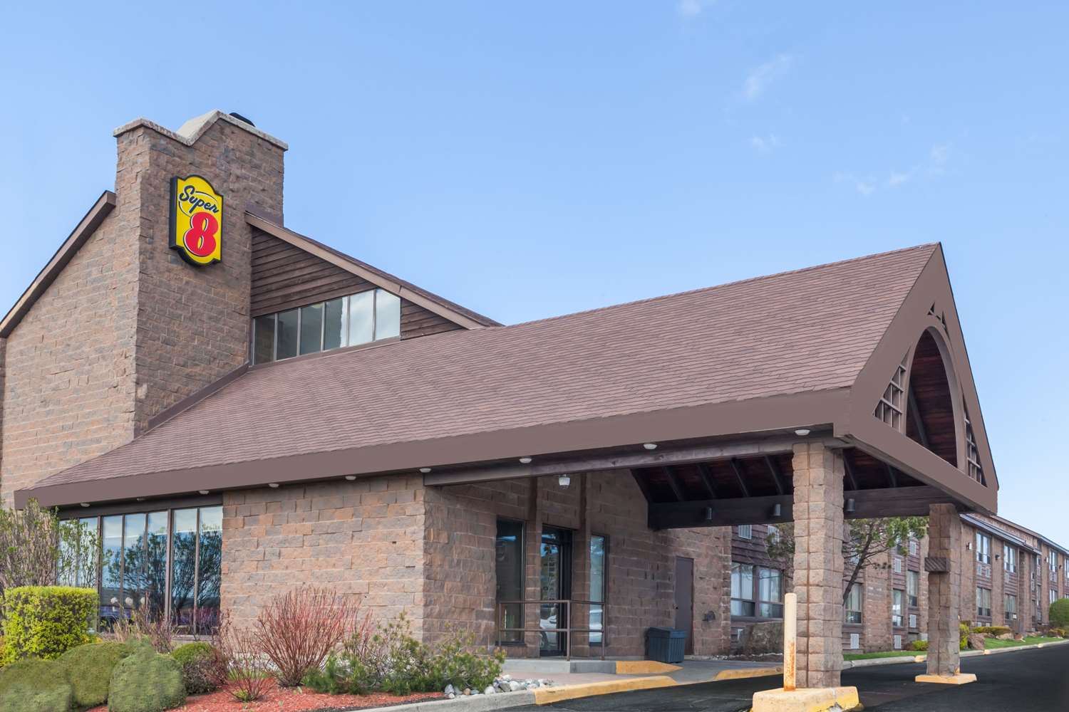 Super 8 By Wyndham Sudbury On 1/5