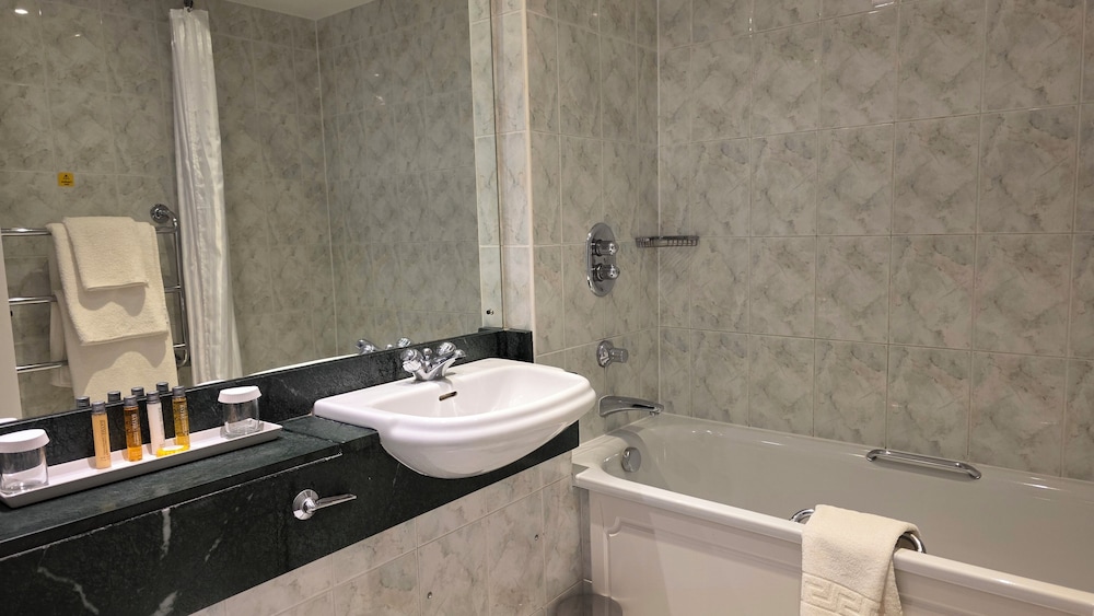 غرفة ديلوكس بسريرين منفصلين، Windmill Village Hotel, Golf Club Spa, BWSC 8/8