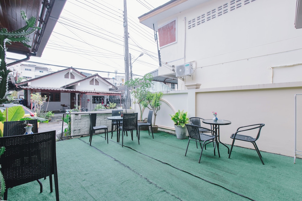 ROYAL PRINCE RESIDENCE 36/50