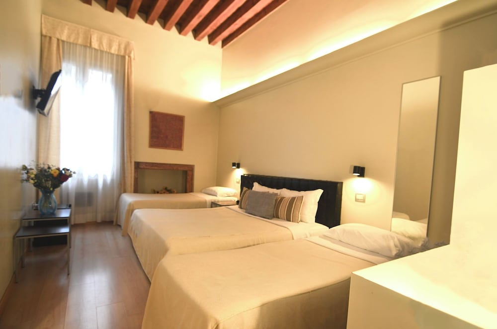 Hotel Tiepolo 32/64