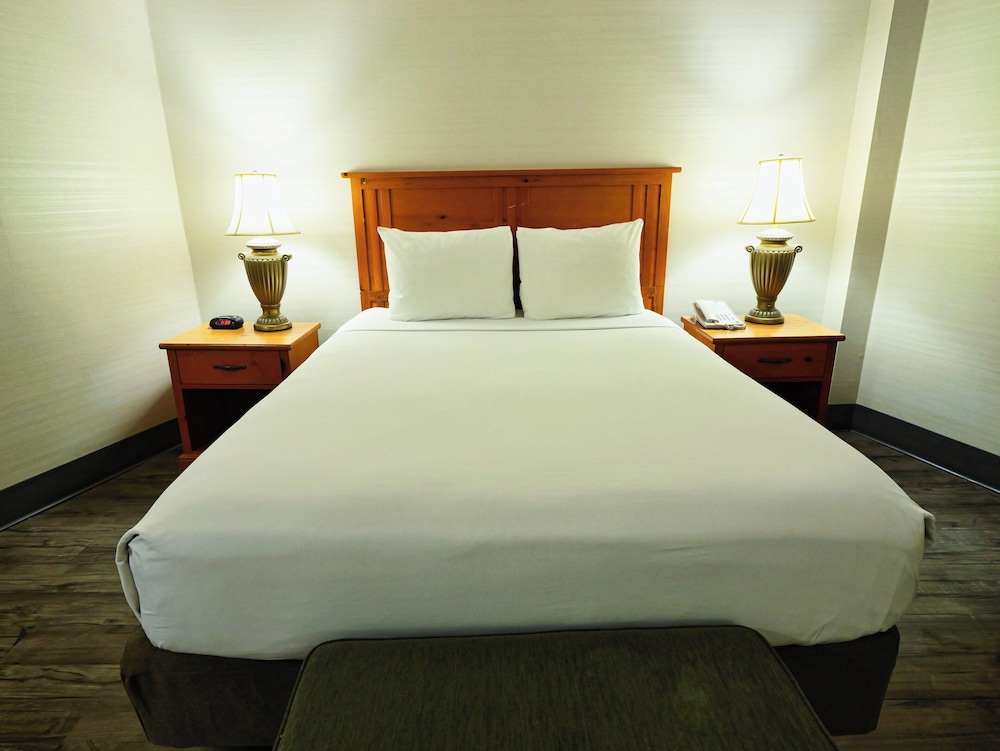 Continental Inn And Suites 23/50