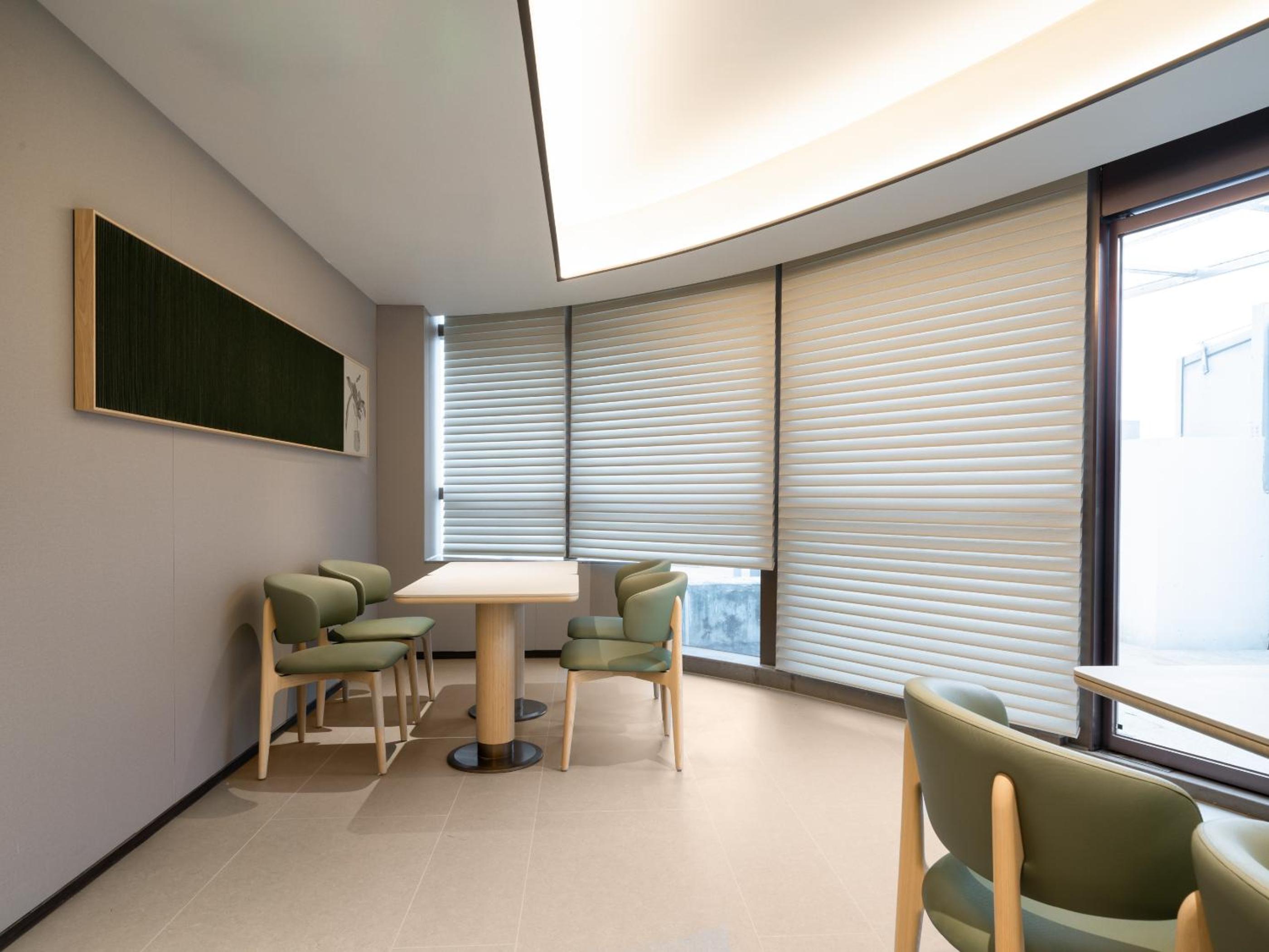 Ji Hotel (Beijing Road Pedestrian Street Tianzi Wharf) 35/50