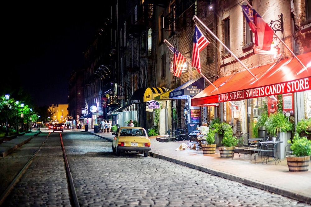 Savannah Inn 48/60