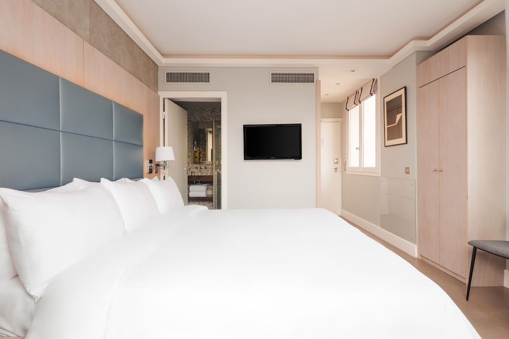 L Edmond Hotel Parc Monceau 21/67