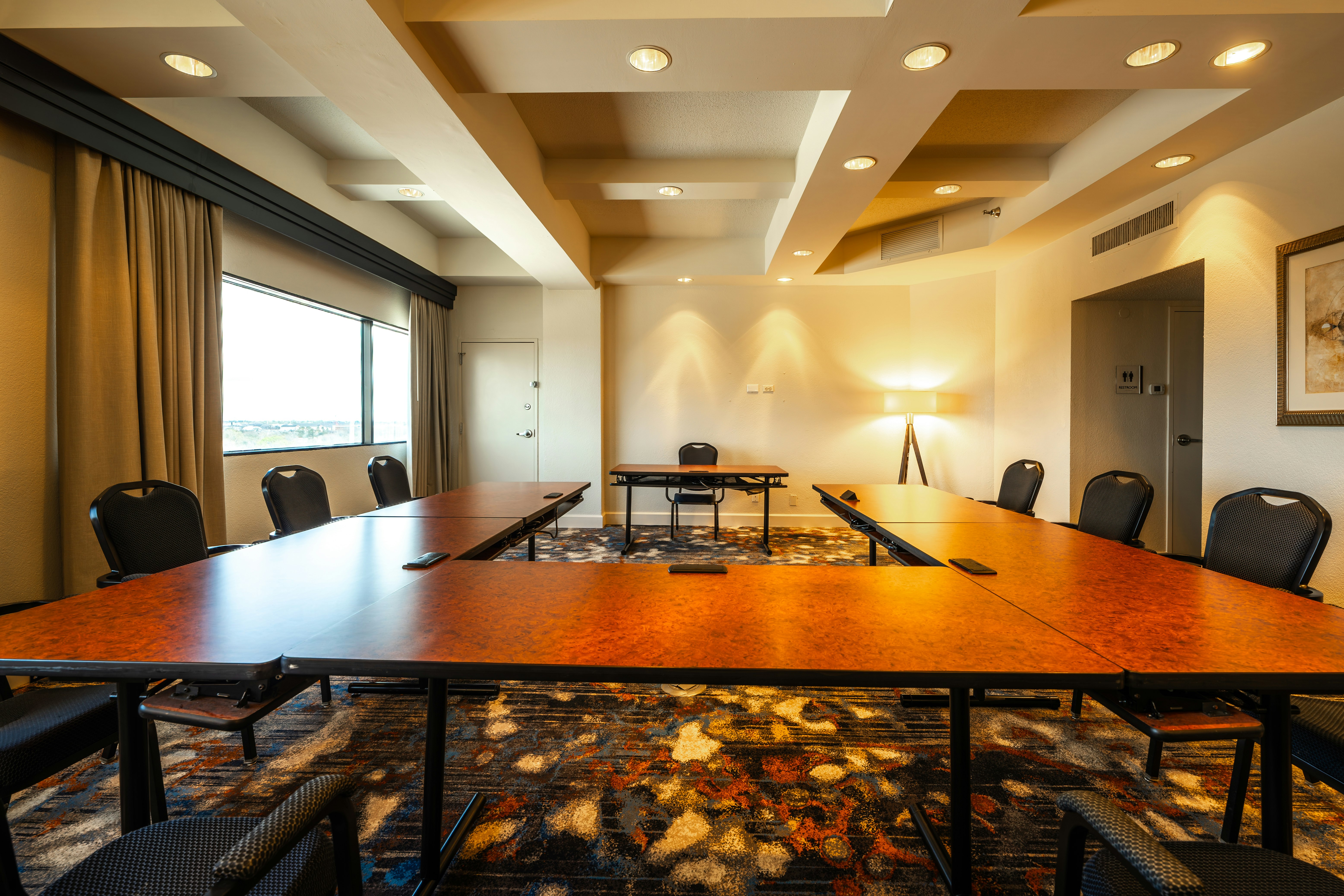 Doubletree By Hilton Houston Hobby Airport 26/28