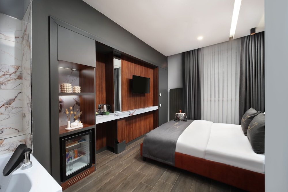Second Suit Hotel Bakirkoy 12/31