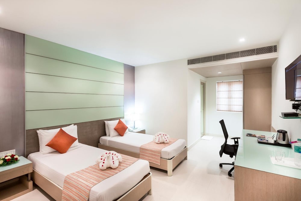 THE LOTUS SERVICE APARTMENTS - BURKIT ROAD 12/45
