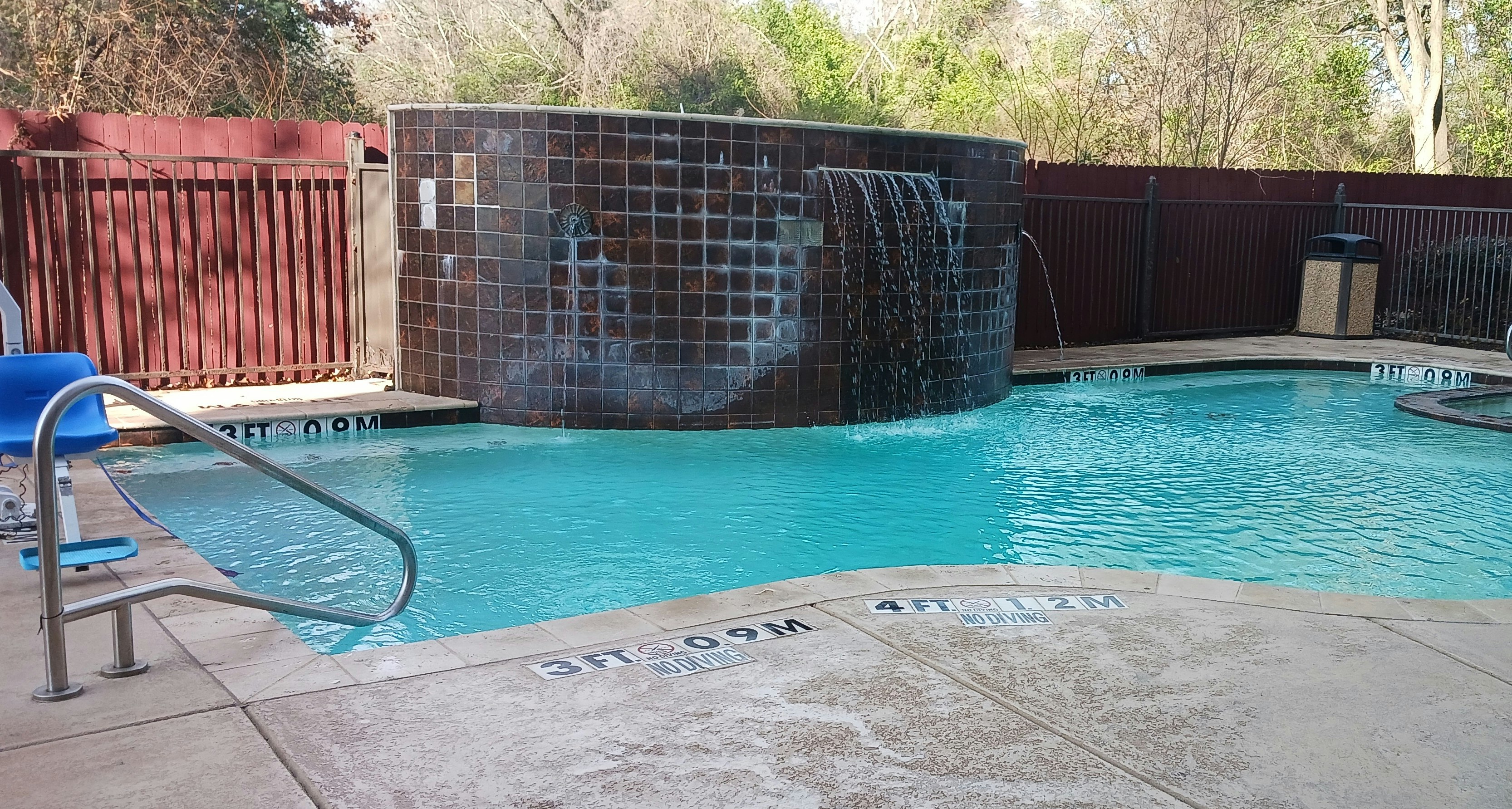 Red Roof Inn and Suites Longview 5/26