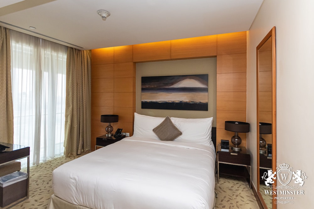 Westminster Dubai Mall 17/50