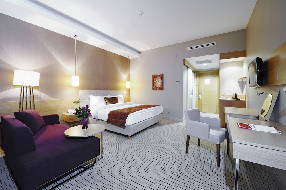 Ramada by Wyndham Podgorica 15/43